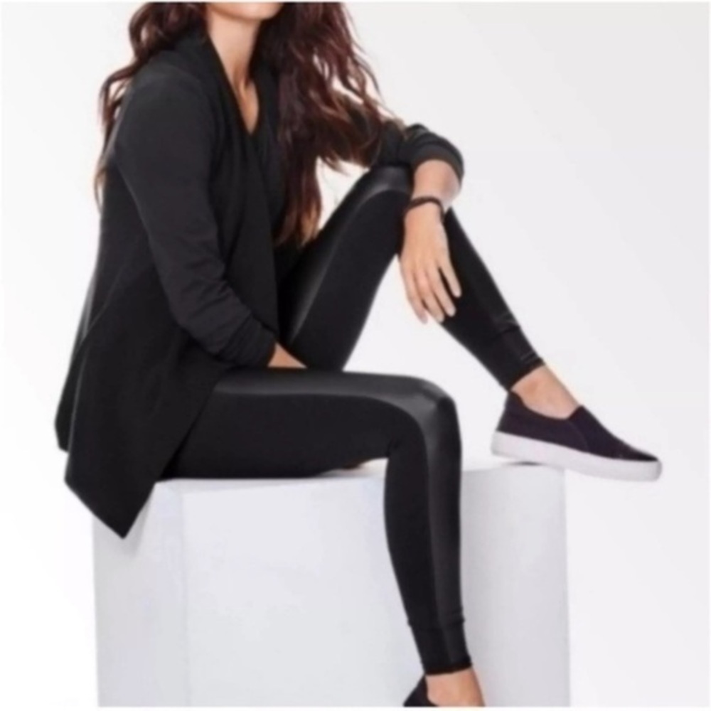 Athleta Delancey Shine Tight Black Size Medium
